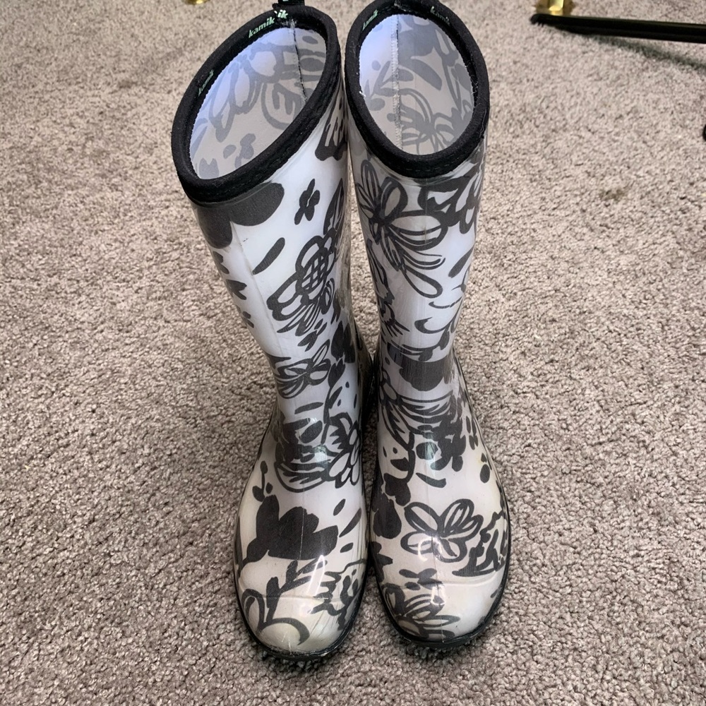 Rain boots